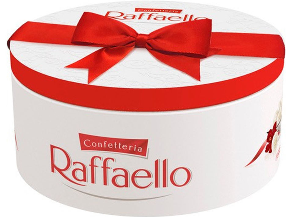 Конфеты Raffaello с цельным миндальным орехом в кокосовой обсыпке 500г